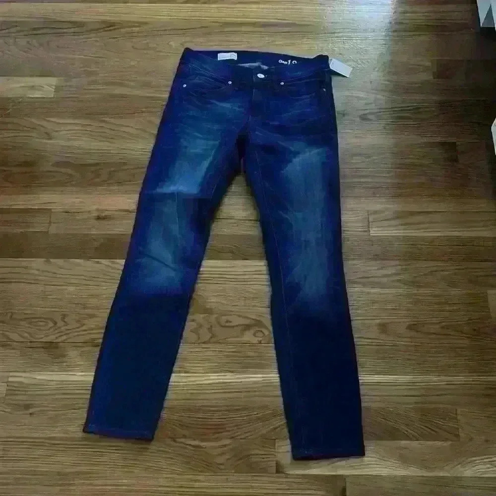 NWT GAP blue skinny jeans